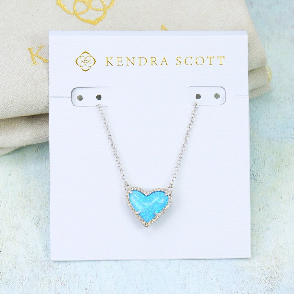 Kendra Scott Ari Heart Ocean Blue Kyocera Opal pendant necklace Silver T…